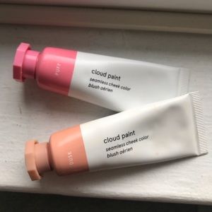 GLOSSIER CLOUD PAINT